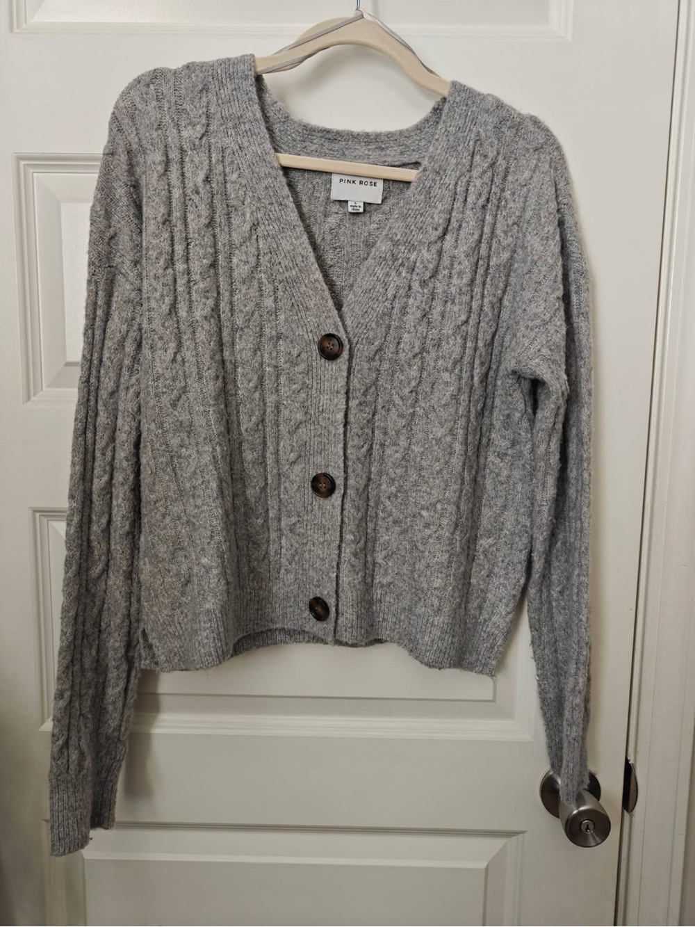Pink Rose | Light Gray Cable-Knit V-Neck Button Cardigan